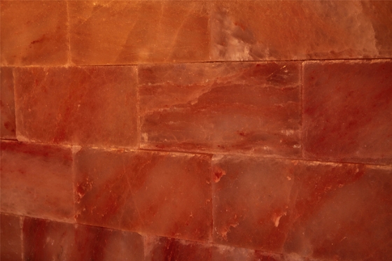 Stanza di pietra su misura Cedar Aspen Sauna Room rosso di legno dell'interno della stazione termale del sale della roccia di lusso