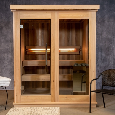 Chiara cabina tradizionale dell'interno di sauna della stanza di sauna della persona della cicuta 4-6